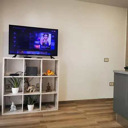 Central Small Jewel With 1br In Los Cristianos Arona (Tenerife)